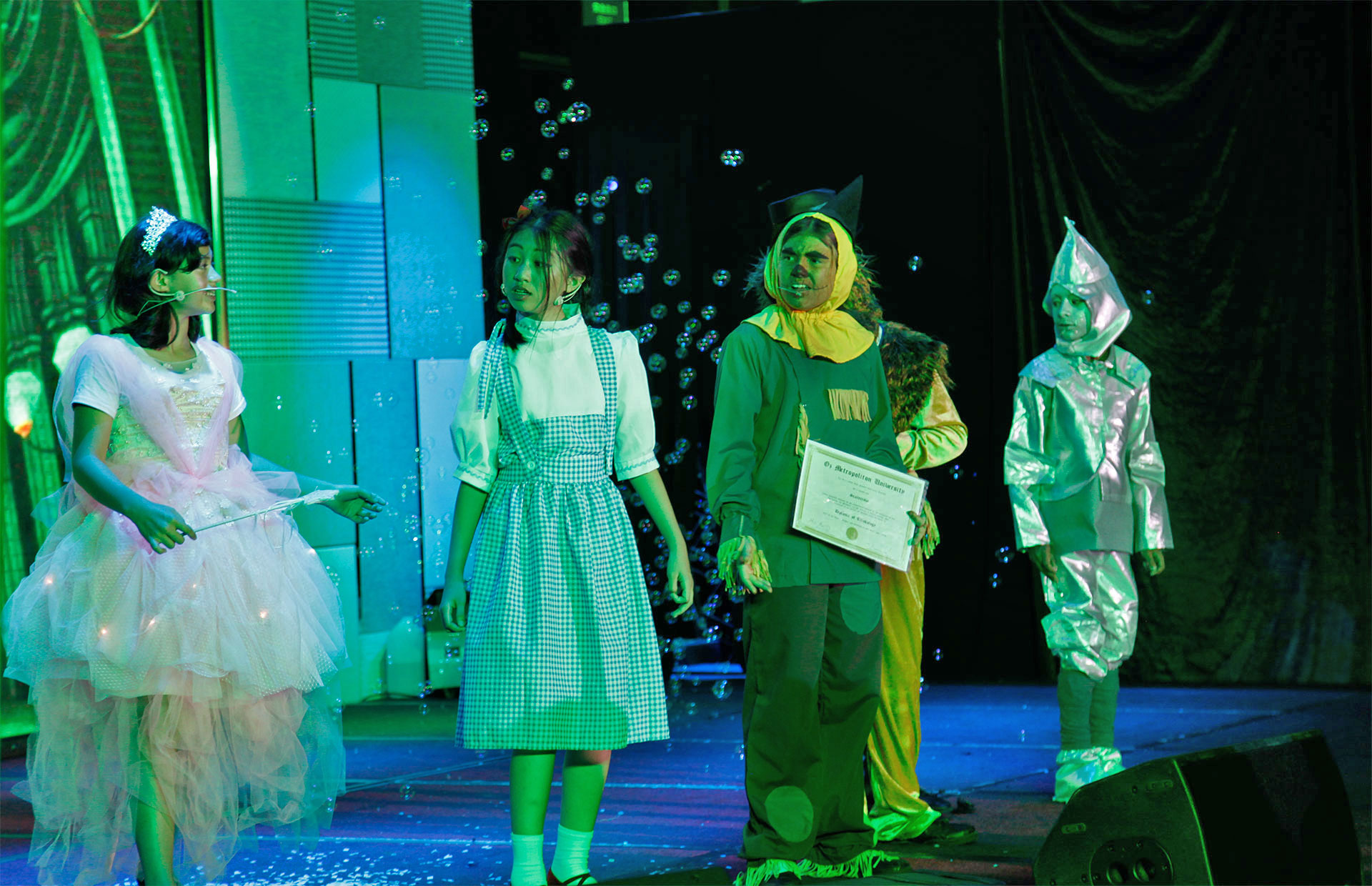 Follow The Yellow Brick Road!【The Wizard of Oz】